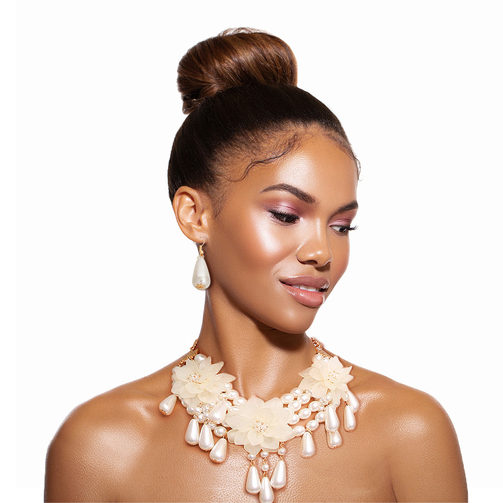 Cream Pearl Teardrop Flower Set